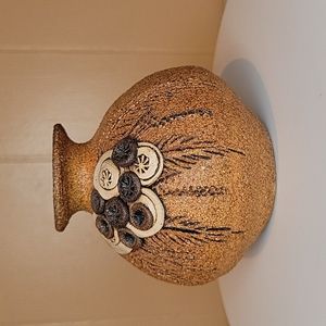 Carma Hand-made Two-D Sand-Stone Pottery Bud Vase